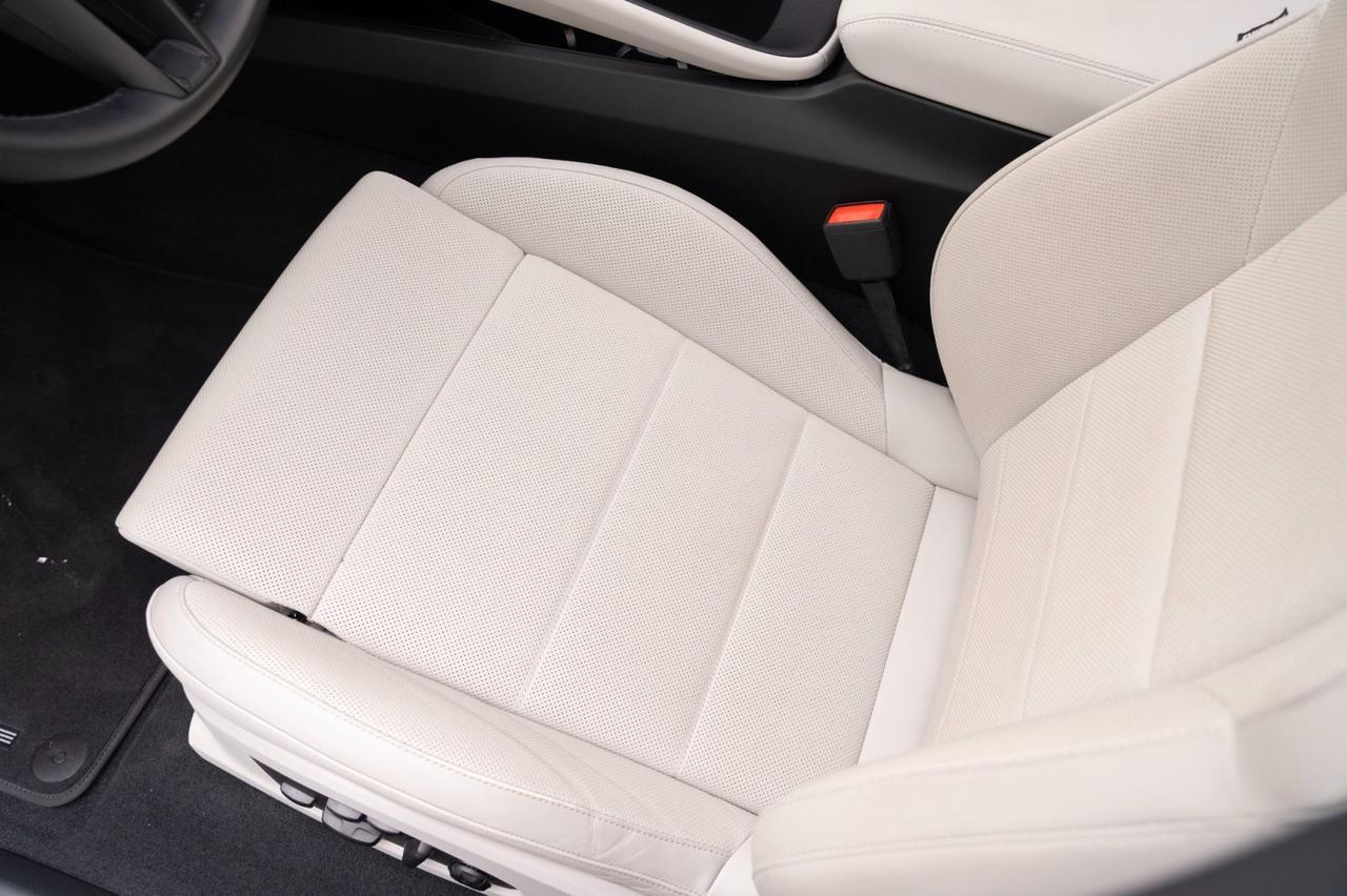 2024 Porsche Macan 4 Electric Pompano Beach FL