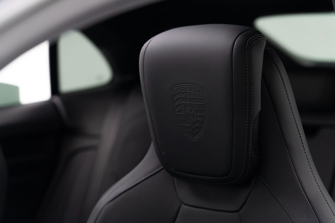 2024 Porsche Macan 4 Electric Pompano Beach FL