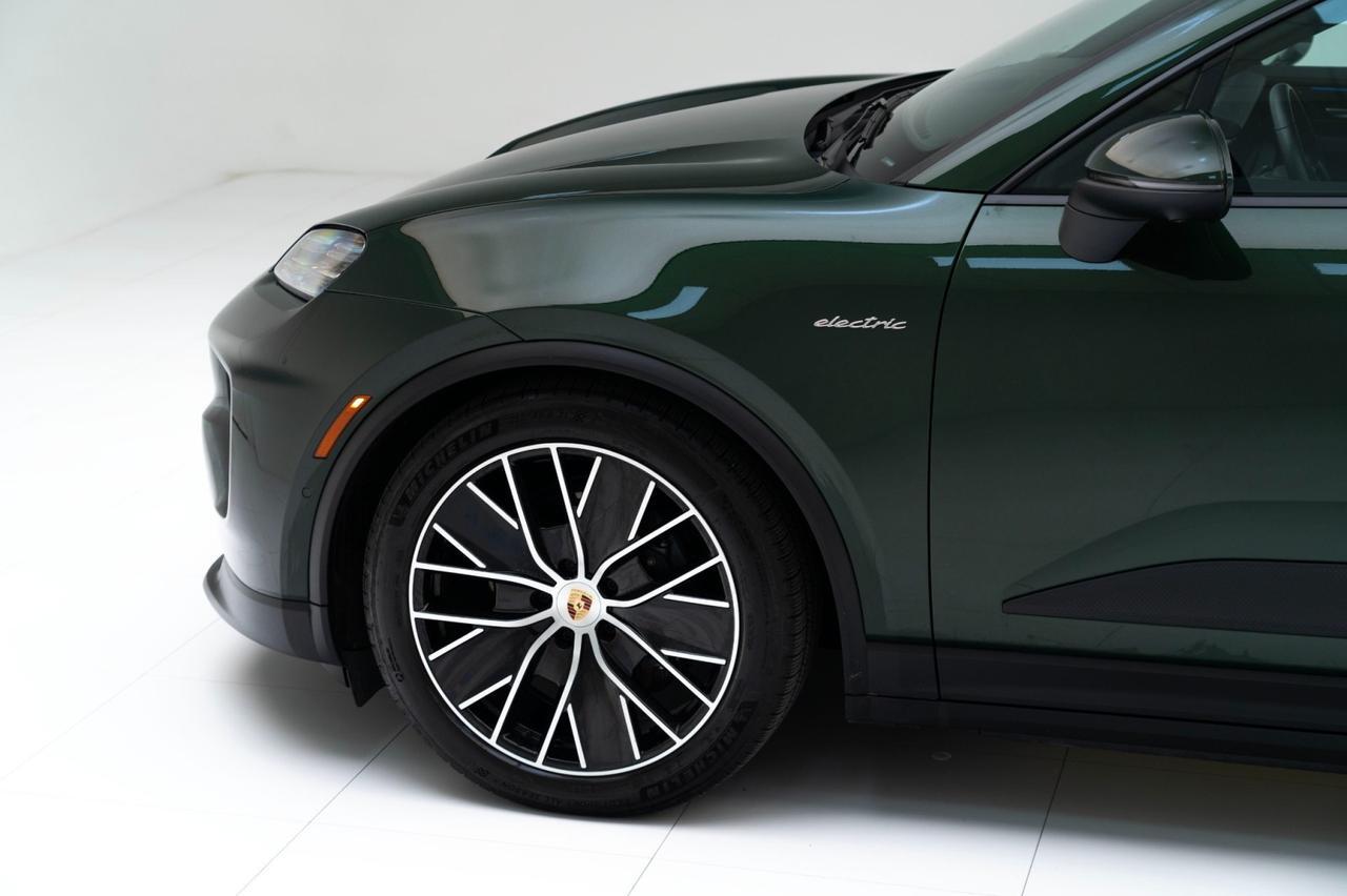 2024 Porsche Macan 4 Electric Pompano Beach FL