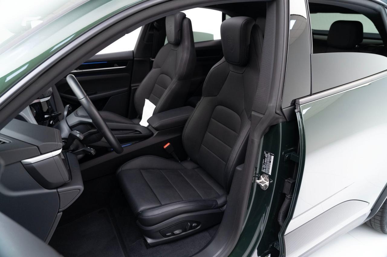 2024 Porsche Macan 4 Electric Pompano Beach FL
