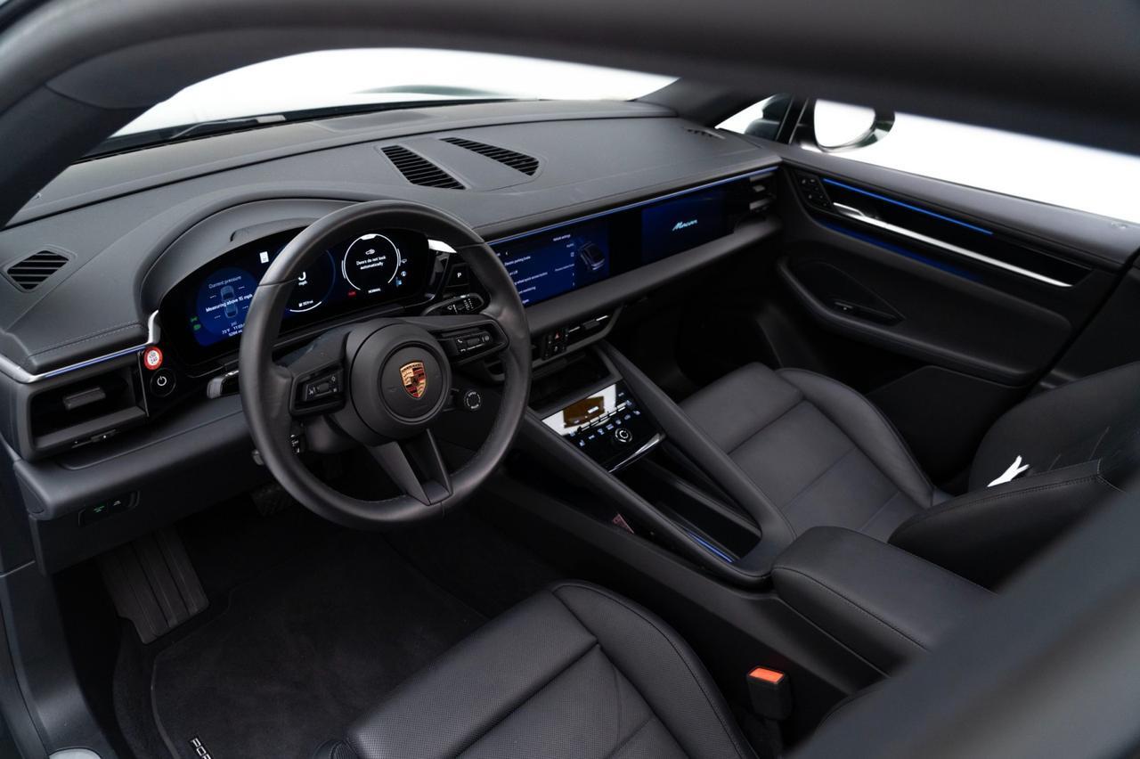2024 Porsche Macan 4 Electric Pompano Beach FL