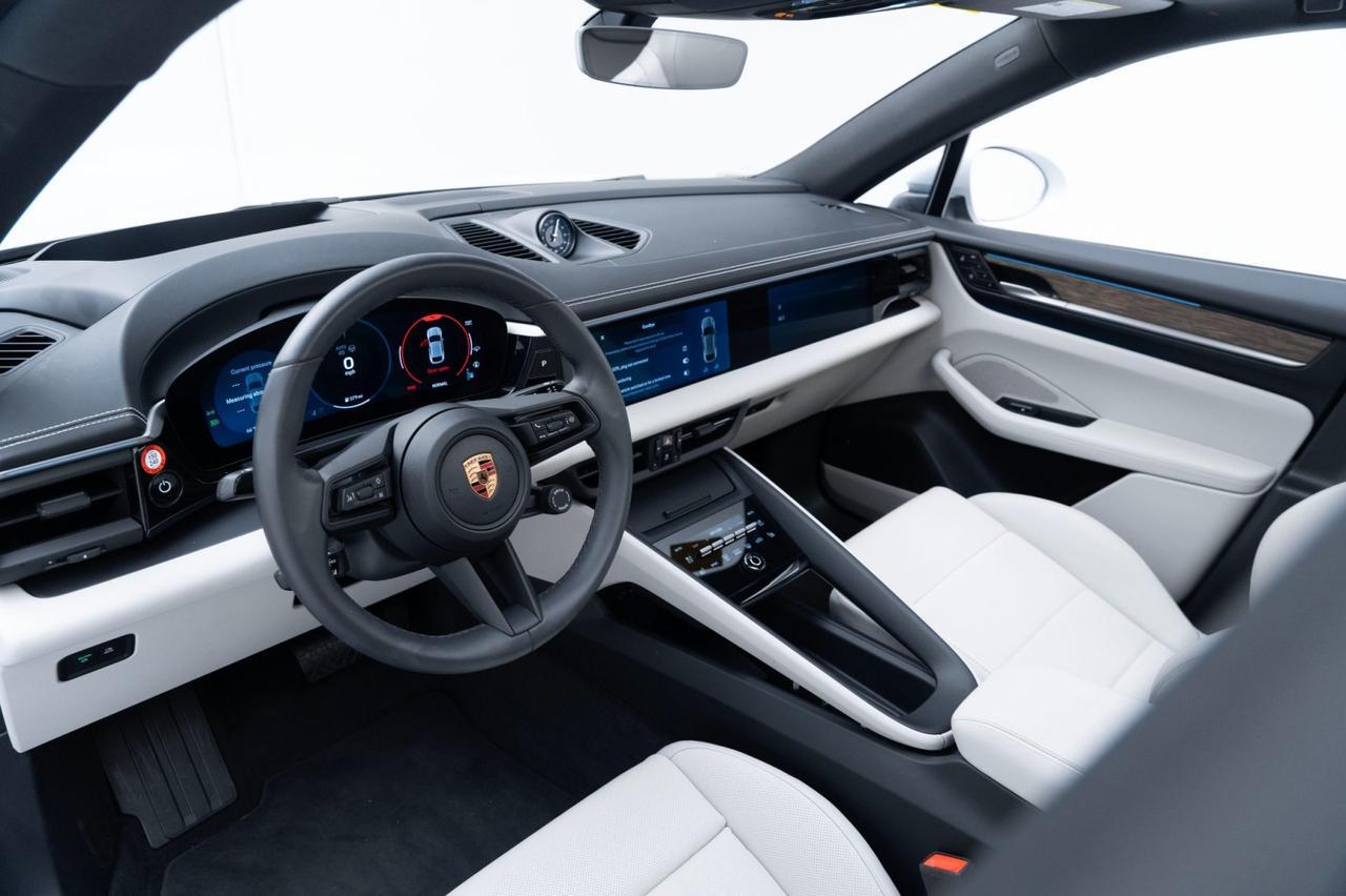2024 Porsche Macan 4 Electric Pompano Beach FL