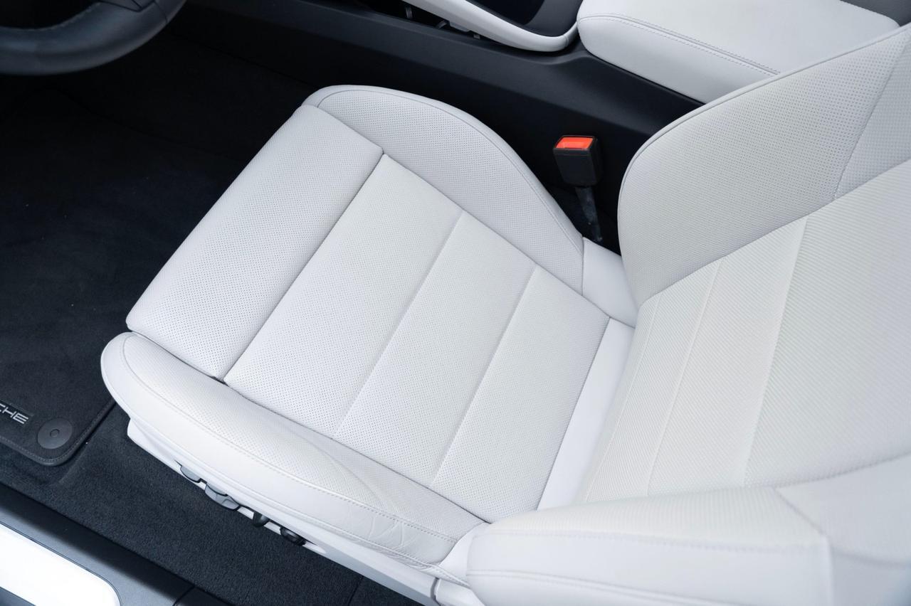 2024 Porsche Macan 4 Electric Pompano Beach FL