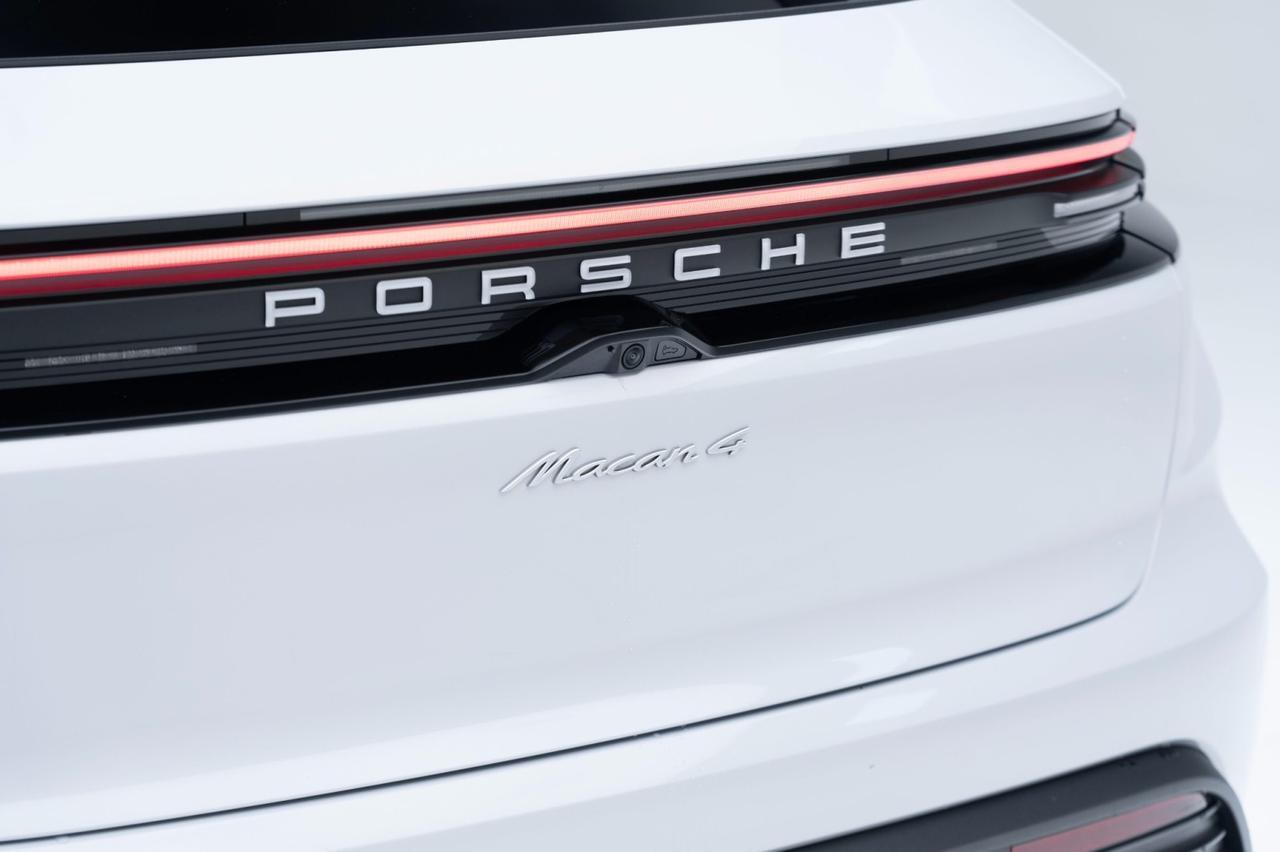 2024 Porsche Macan 4 Electric Pompano Beach FL