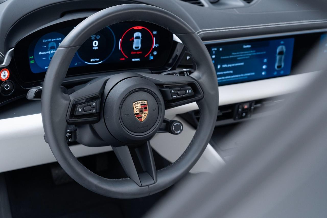 2024 Porsche Macan 4 Electric Pompano Beach FL