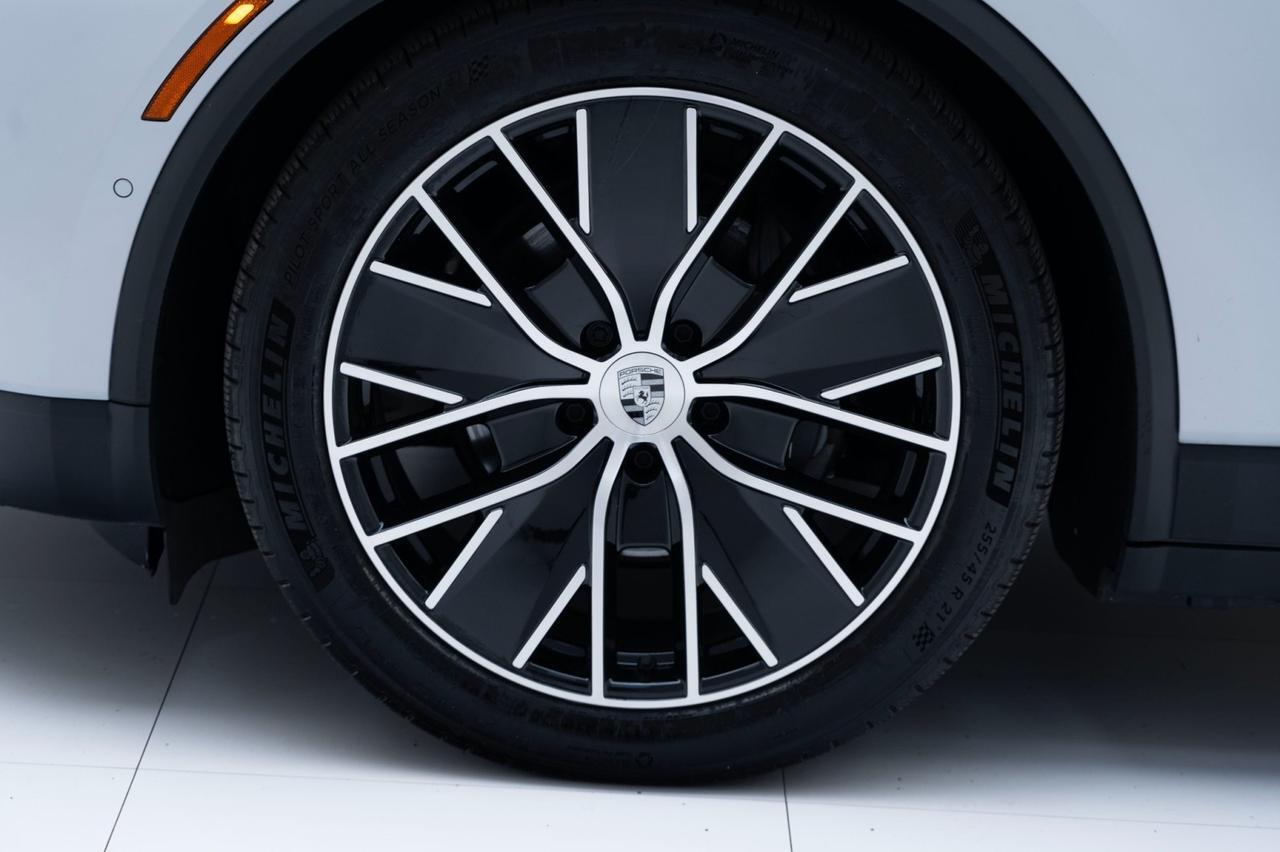 2024 Porsche Macan 4 Electric Pompano Beach FL