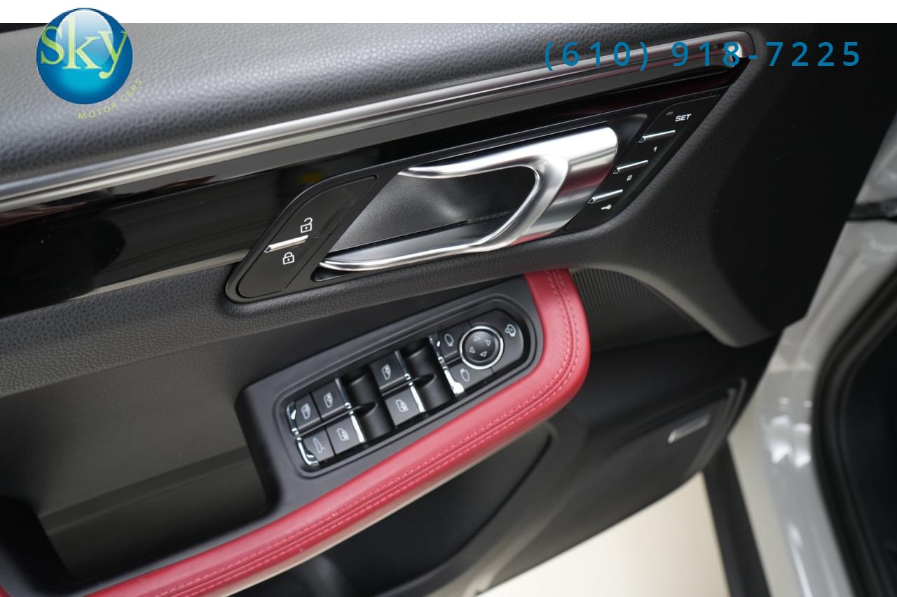 2024 Porsche Macan AWD West Chester PA