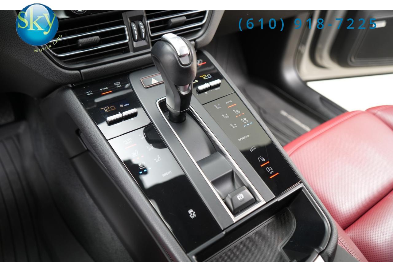 2024 Porsche Macan AWD West Chester PA