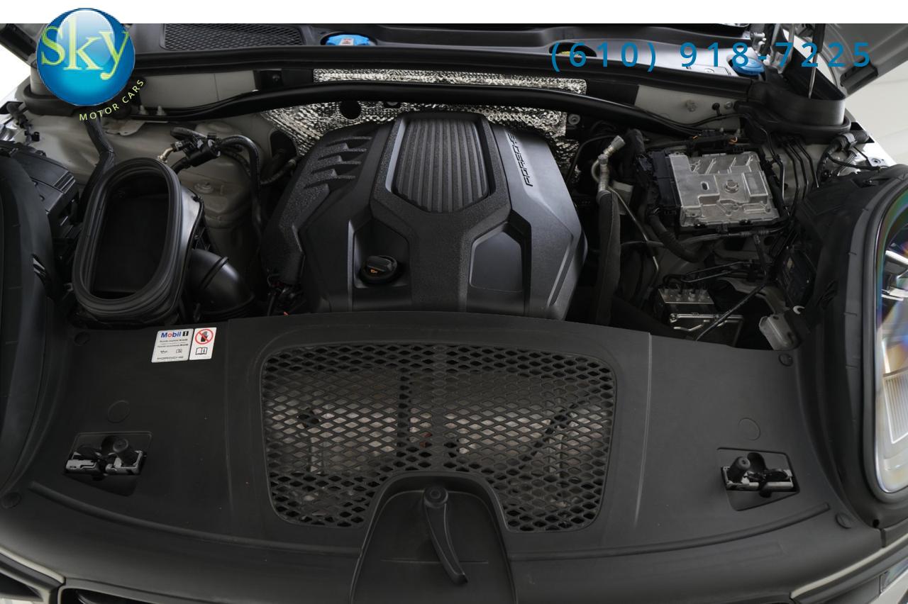 2024 Porsche Macan AWD West Chester PA