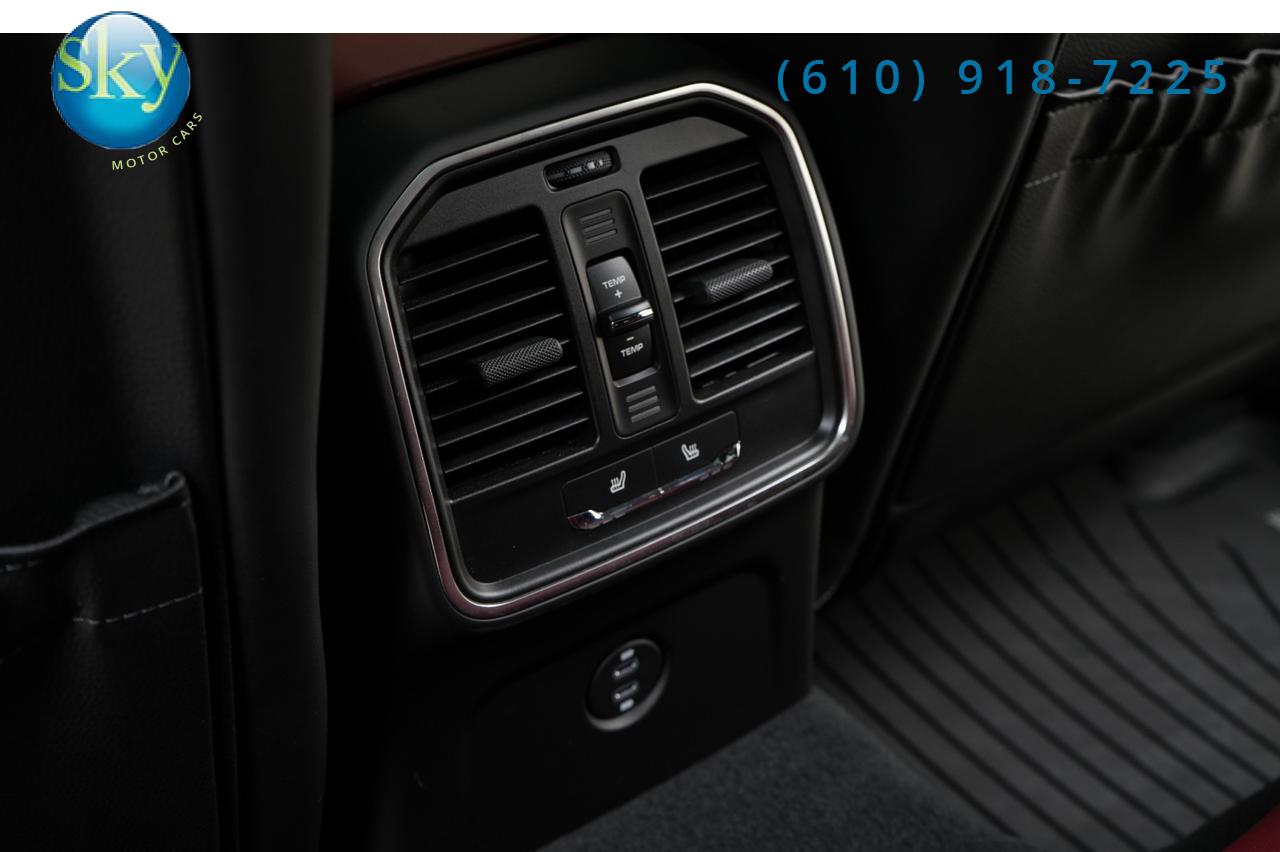 2024 Porsche Macan AWD West Chester PA