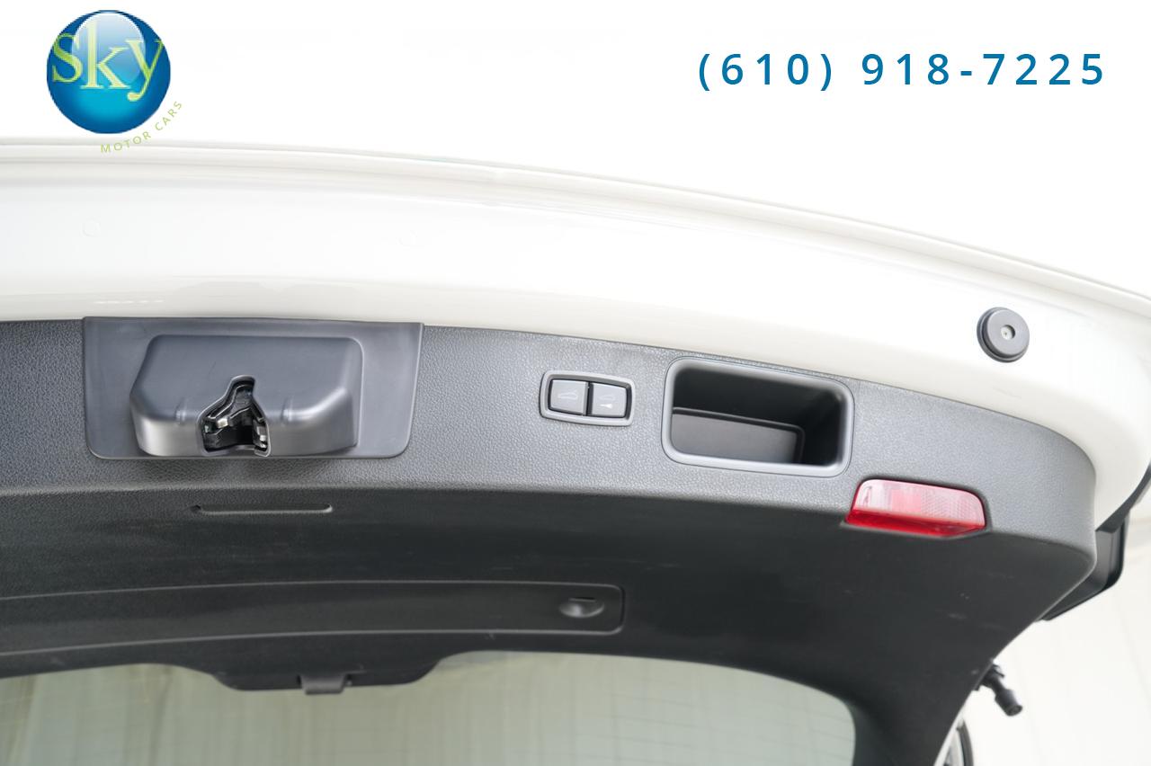 2024 Porsche Macan AWD West Chester PA