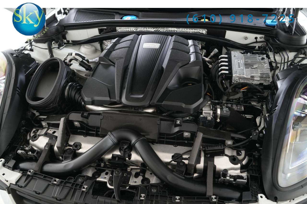 2024 Porsche Macan AWD S West Chester PA