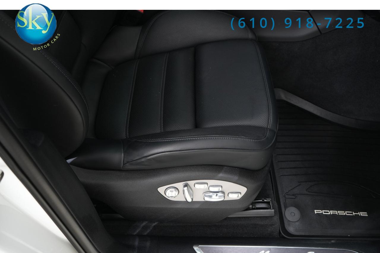 2024 Porsche Macan AWD S West Chester PA