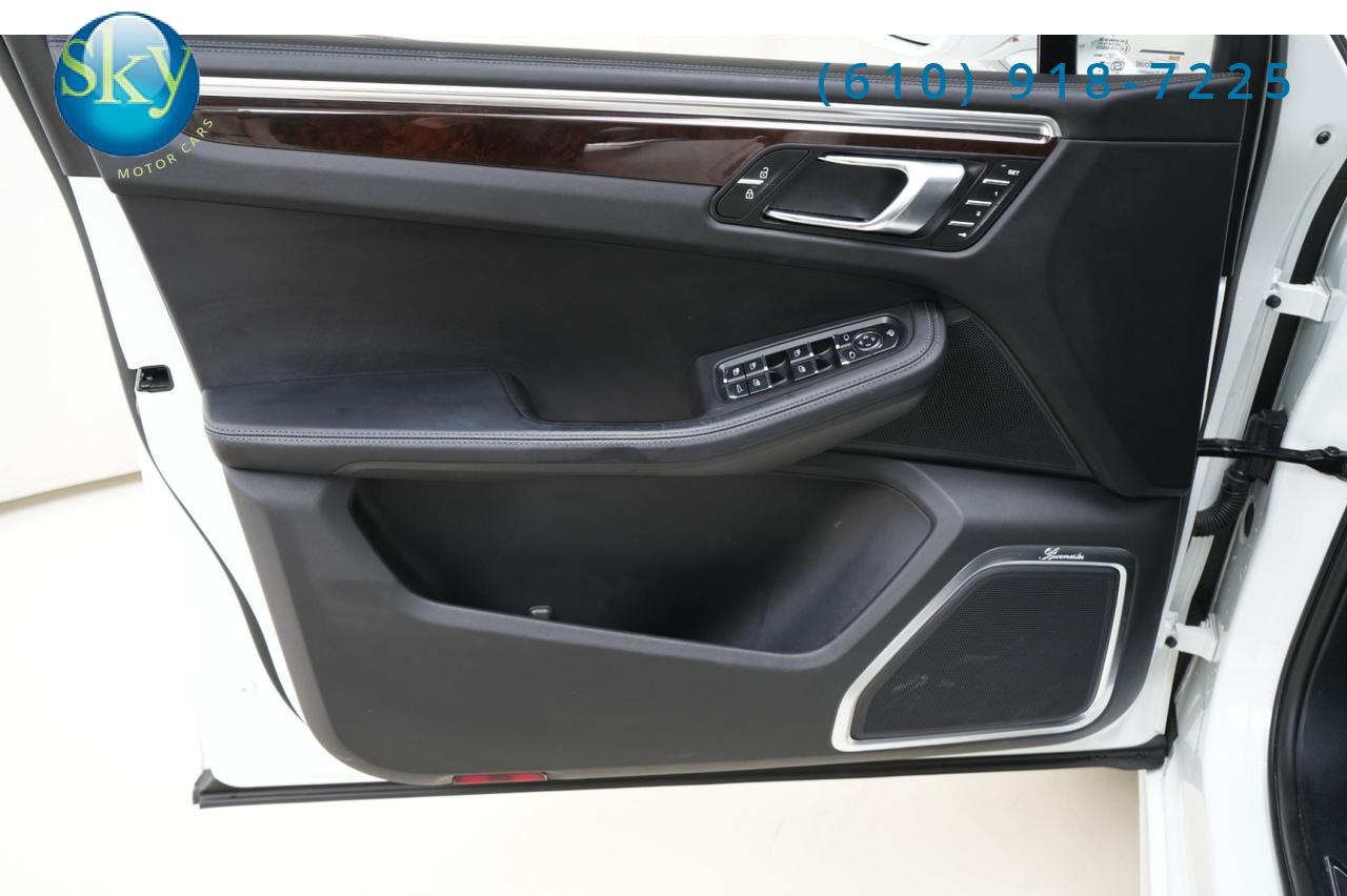 2024 Porsche Macan AWD S West Chester PA