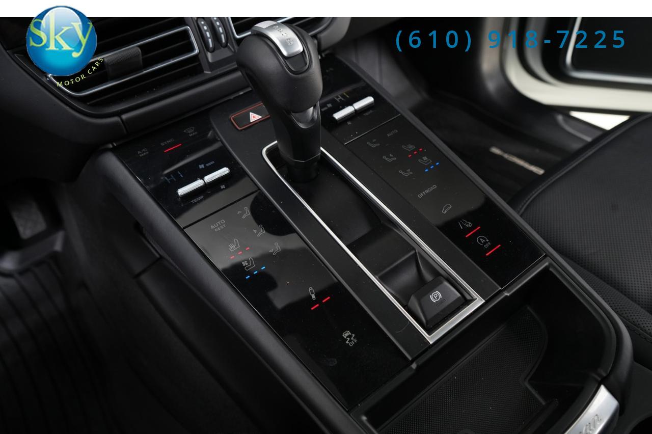 2024 Porsche Macan AWD S West Chester PA