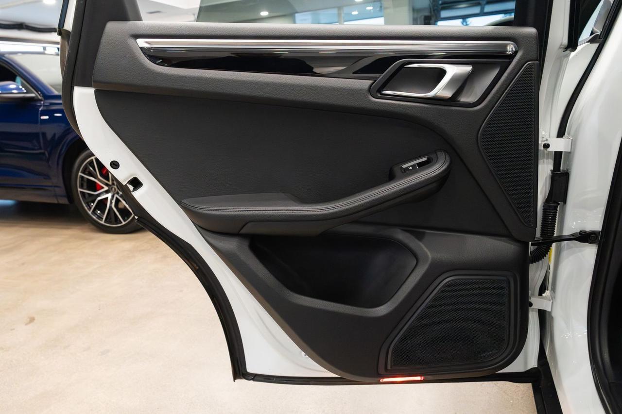 2024 Porsche Macan Base Gladstone OR