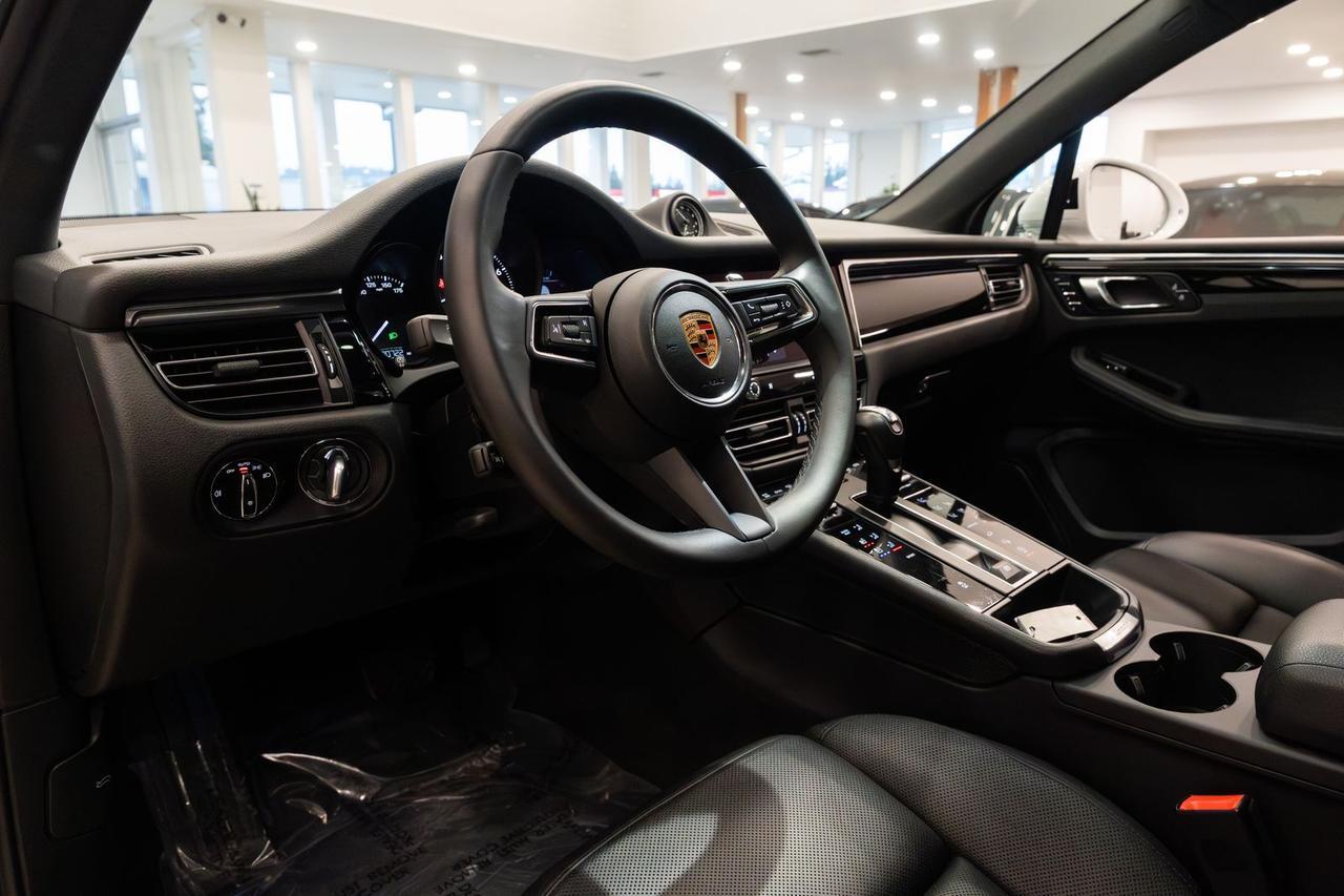 2024 Porsche Macan Base Gladstone OR