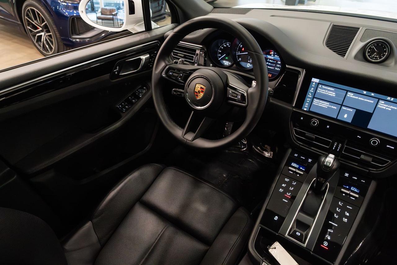 2024 Porsche Macan Base Gladstone OR