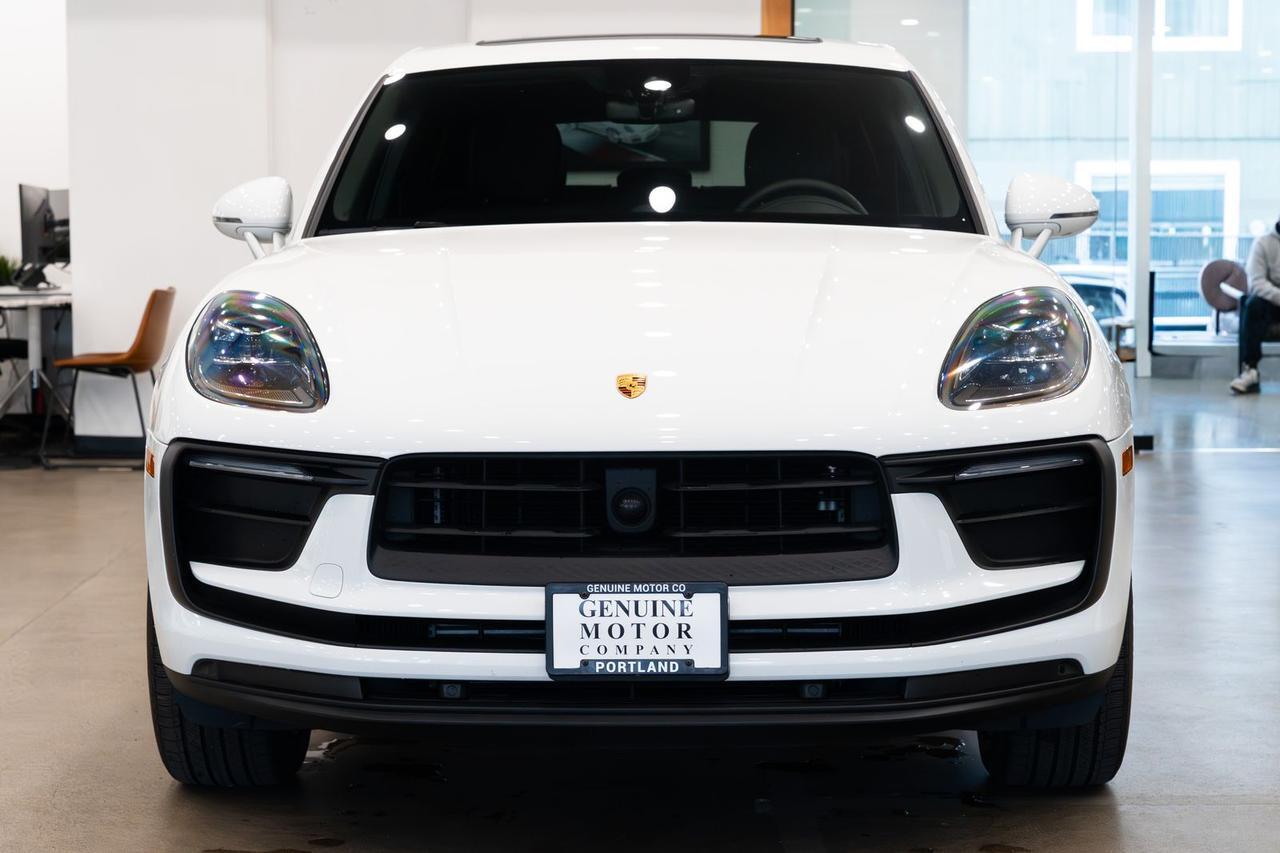 2024 Porsche Macan Base