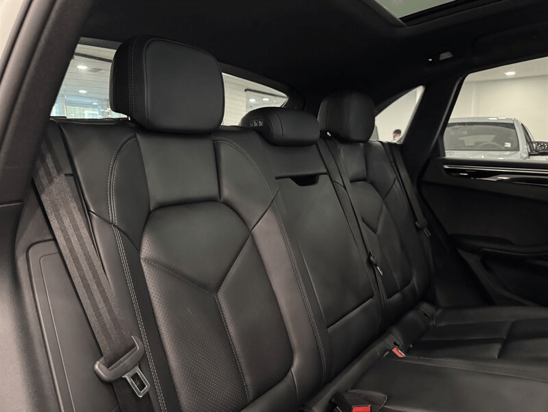 2024 Porsche Macan Base Gladstone OR