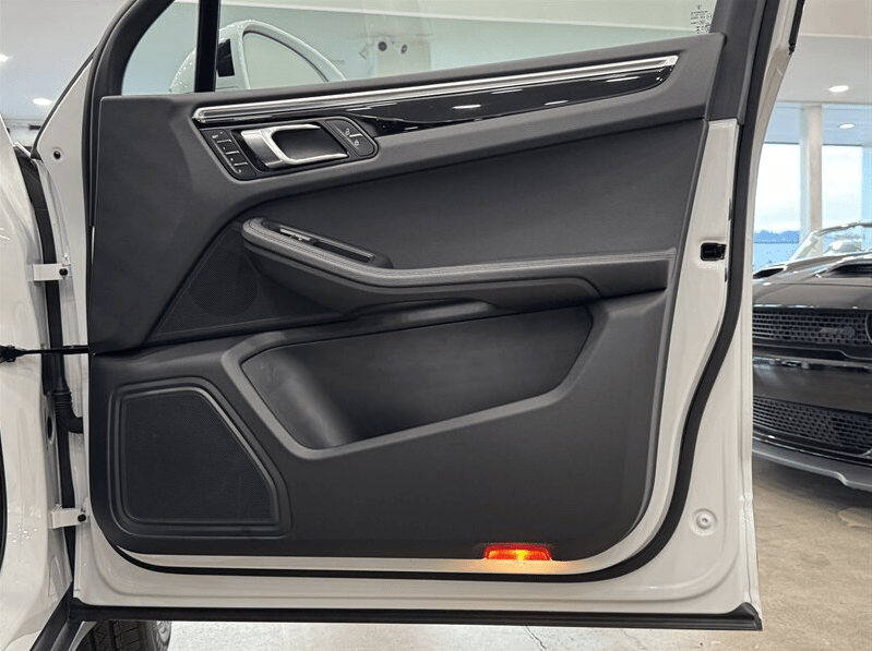 2024 Porsche Macan Base Gladstone OR