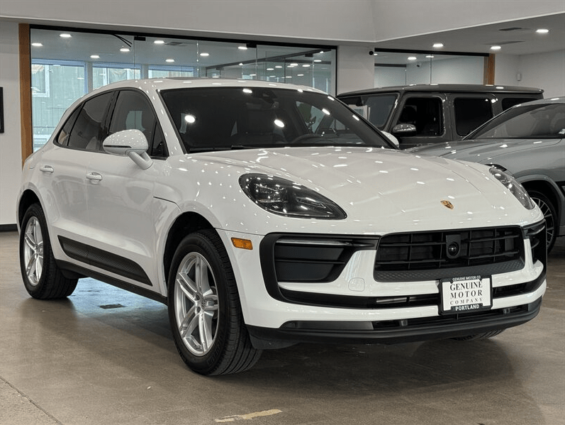2024 Porsche Macan Base