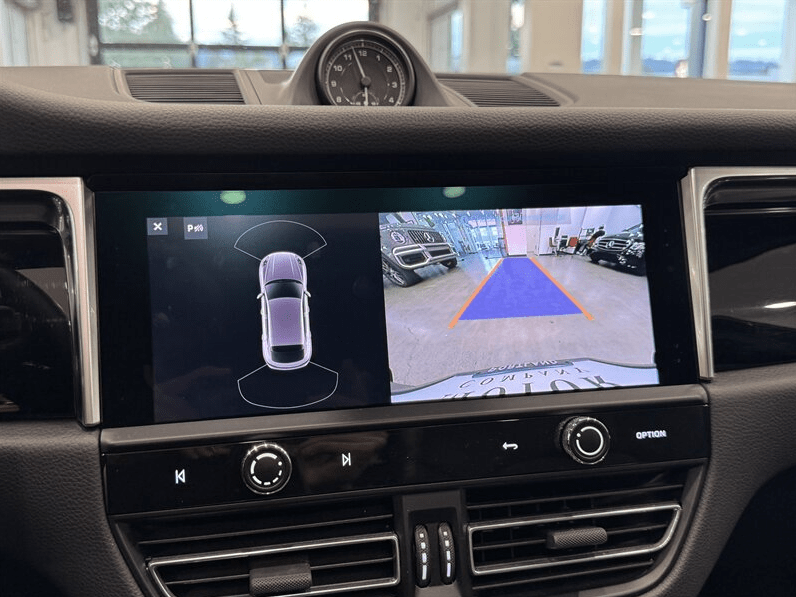 2024 Porsche Macan Base Gladstone OR