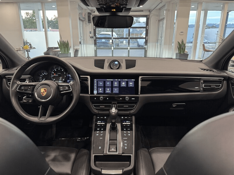 2024 Porsche Macan Base Gladstone OR