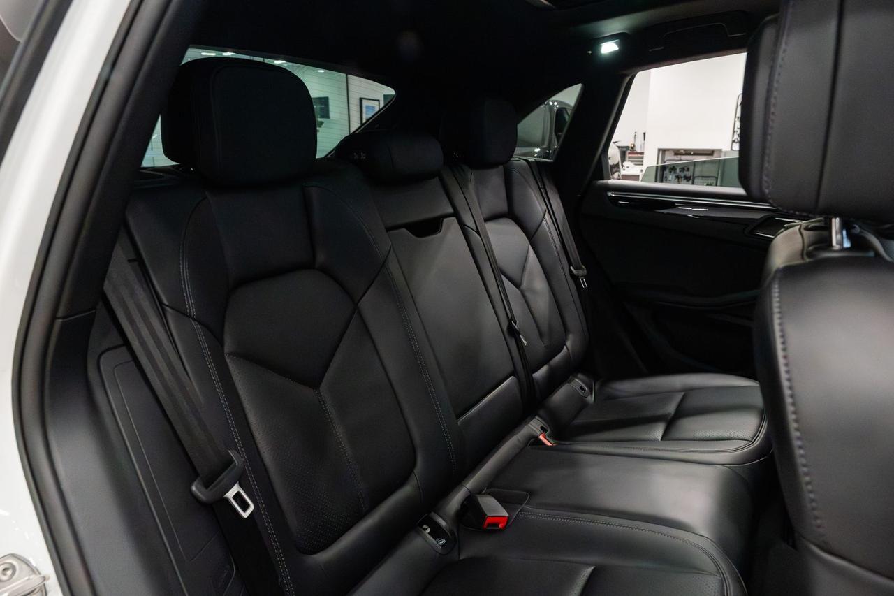 2024 Porsche Macan Base Gladstone OR