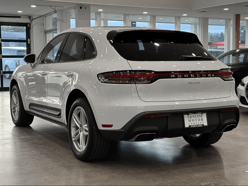 2024 Porsche Macan Base Gladstone OR