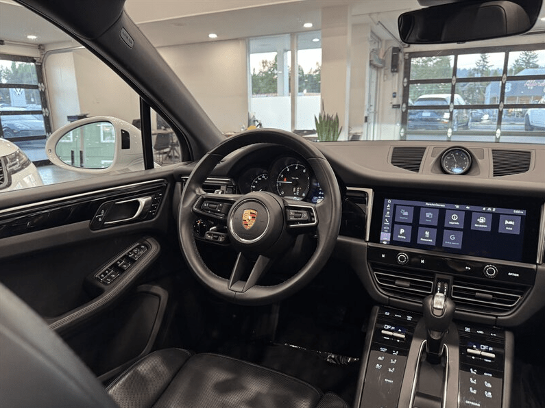 2024 Porsche Macan Base Gladstone OR