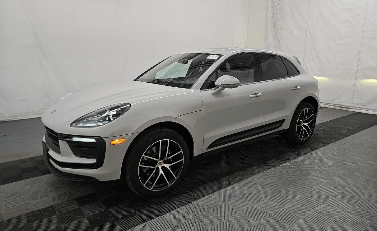 2024 Porsche Macan Base