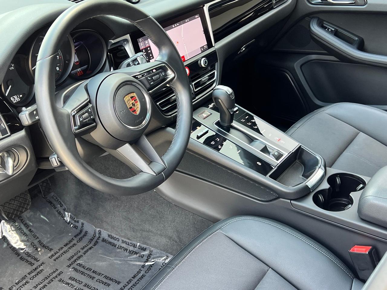 2024 Porsche Macan Base