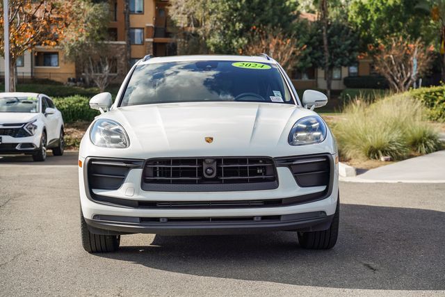2024 Porsche Macan Base