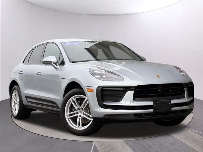 2024 Porsche Macan Base Oshkosh WI