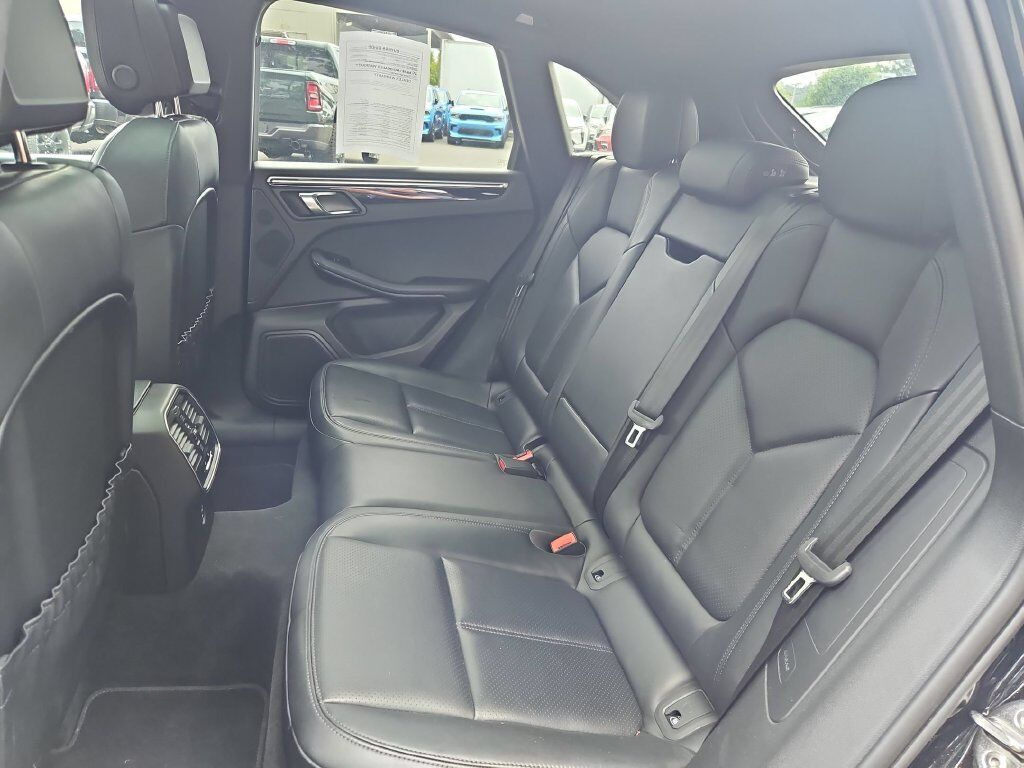 2024 Porsche Macan Base Gresham OR