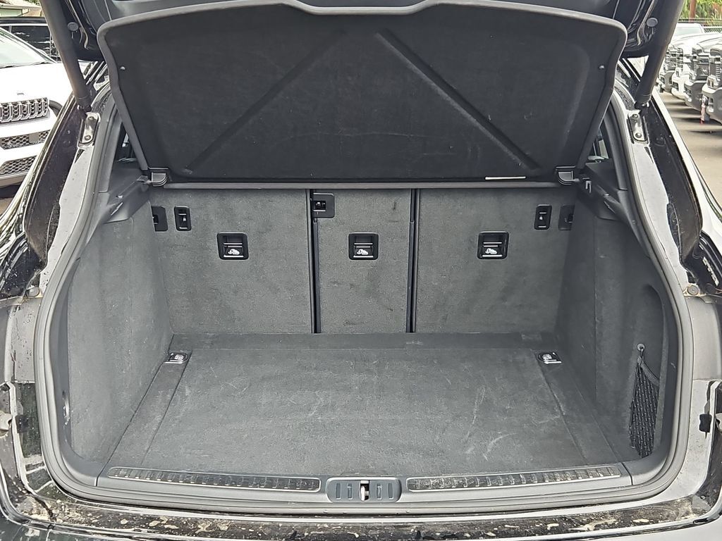 2024 Porsche Macan Base Gresham OR