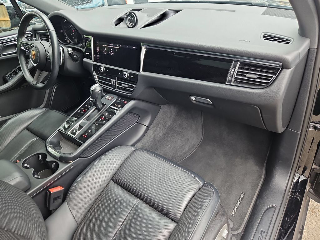 2024 Porsche Macan Base Gresham OR
