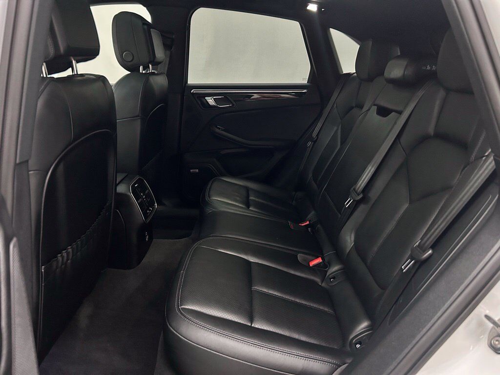 2024 Porsche Macan Base Portland OR