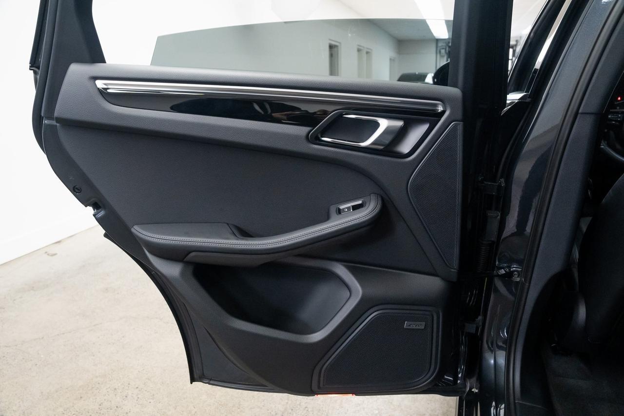 2024 Porsche Macan Base Vented Seats Premium Package Portland OR