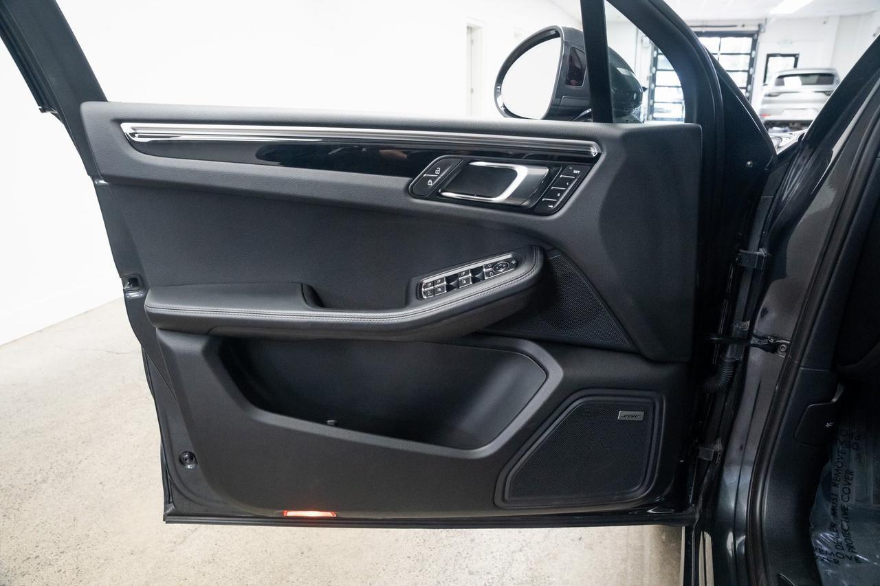 2024 Porsche Macan Base Vented Seats Premium Package Portland OR