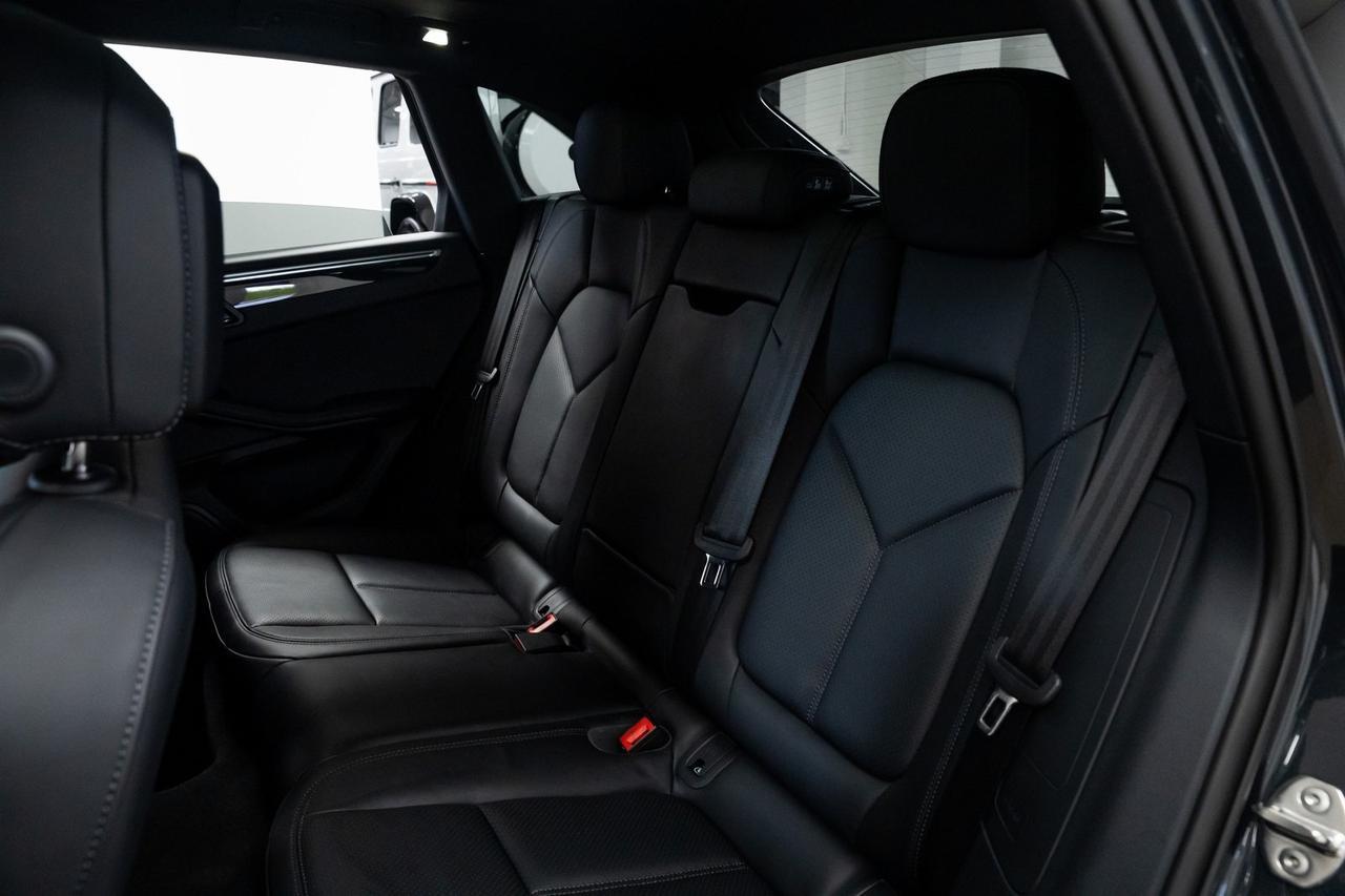 2024 Porsche Macan Base Vented Seats Premium Package Portland OR