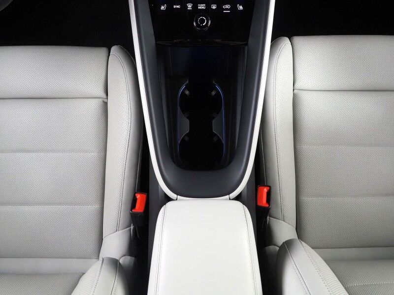 2024 Porsche Macan Electric 4 AWD *PREMIUM PKG, NAVIGATION, ADAPTIVE CRUISE, SAFETY ALERTS, 360 CAMERAS, PANO MOONROOF, LEATHER, CLIMATE/MASSAGE SEATS, HEATED STEERING, BOSE, WIRELESS CHARGING, APPLE CARPLAY Round Rock TX