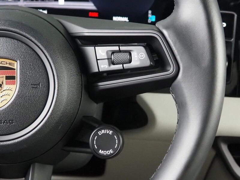 2024 Porsche Macan Electric 4 AWD *PREMIUM PKG, NAVIGATION, ADAPTIVE CRUISE, SAFETY ALERTS, 360 CAMERAS, PANO MOONROOF, LEATHER, CLIMATE/MASSAGE SEATS, HEATED STEERING, BOSE, WIRELESS CHARGING, APPLE CARPLAY Round Rock TX