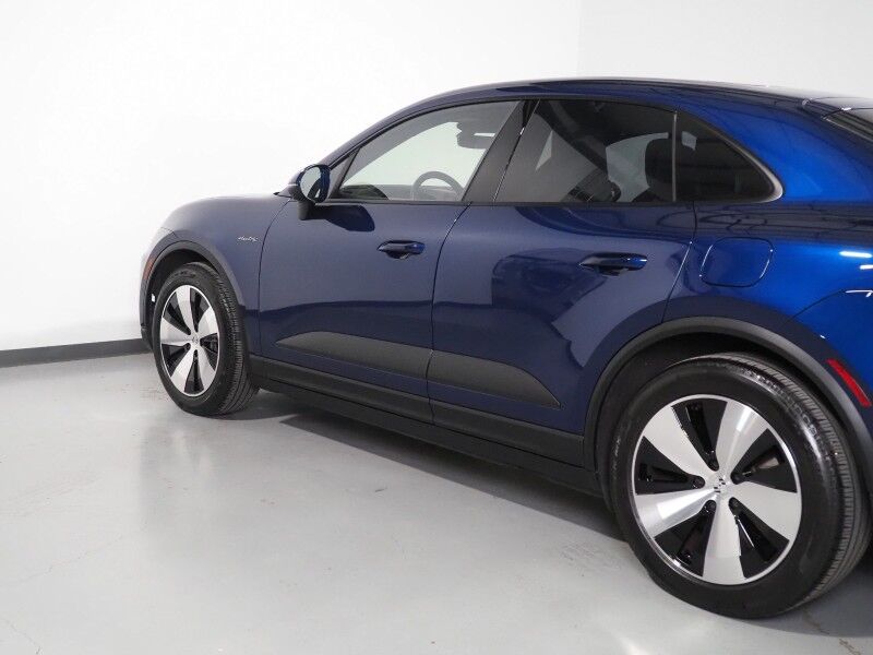 2024 Porsche Macan Electric 4 AWD *PREMIUM PKG, NAVIGATION, ADAPTIVE CRUISE, SAFETY ALERTS, 360 CAMERAS, PANO MOONROOF, LEATHER, CLIMATE/MASSAGE SEATS, HEATED STEERING, BOSE, WIRELESS CHARGING, APPLE CARPLAY Round Rock TX