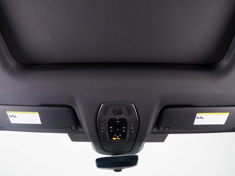 2024 Porsche Macan Electric 4 AWD *PREMIUM PKG, NAVIGATION, ADAPTIVE CRUISE, SAFETY ALERTS, 360 CAMERAS, PANO MOONROOF, LEATHER, CLIMATE/MASSAGE SEATS, HEATED STEERING, BOSE, WIRELESS CHARGING, APPLE CARPLAY Round Rock TX