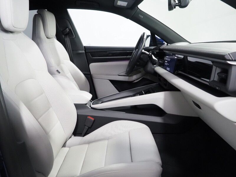 2024 Porsche Macan Electric 4 AWD *PREMIUM PKG, NAVIGATION, ADAPTIVE CRUISE, SAFETY ALERTS, 360 CAMERAS, PANO MOONROOF, LEATHER, CLIMATE/MASSAGE SEATS, HEATED STEERING, BOSE, WIRELESS CHARGING, APPLE CARPLAY Round Rock TX