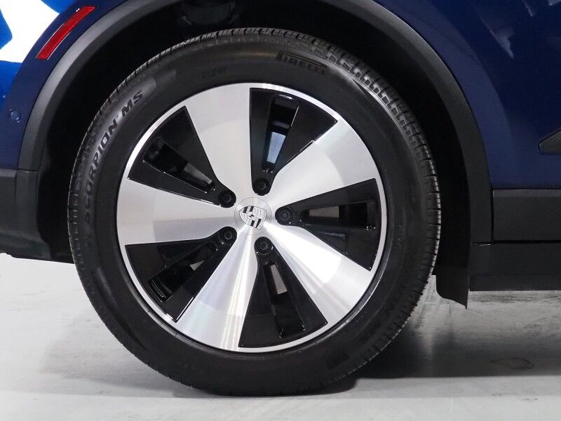 2024 Porsche Macan Electric 4 AWD *PREMIUM PKG, NAVIGATION, ADAPTIVE CRUISE, SAFETY ALERTS, 360 CAMERAS, PANO MOONROOF, LEATHER, CLIMATE/MASSAGE SEATS, HEATED STEERING, BOSE, WIRELESS CHARGING, APPLE CARPLAY Round Rock TX