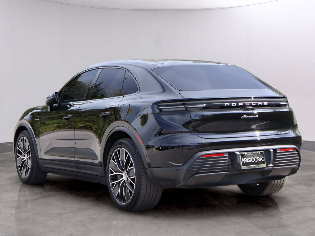 2024 Porsche Macan Electric 4