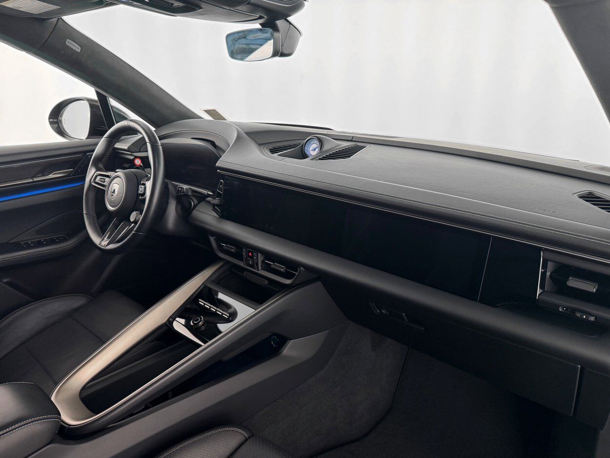 2024 Porsche Macan Electric Turbo Bellevue WA